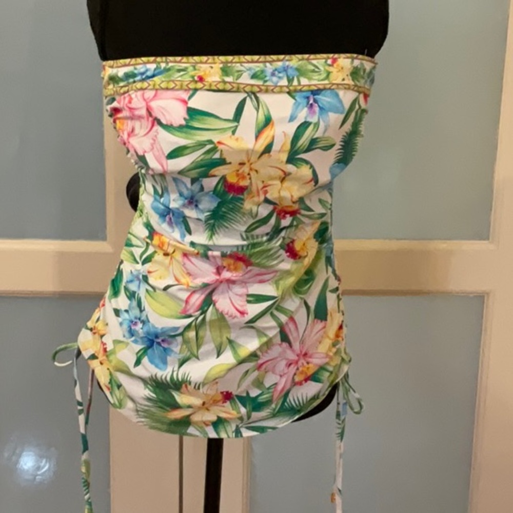 Tropical Floral Strapless swimsuit Top